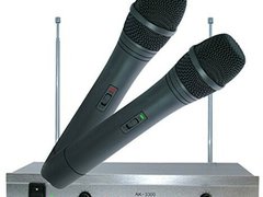 Set 2 microfoane wireless karaoke AK-3300